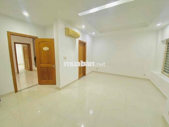 Cho thuê nhà mặt tiền đường số quận 7