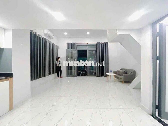 Duplex full q4 rộng rãi gác cao gần trung tâm q1 có nội thất sạch sẽ