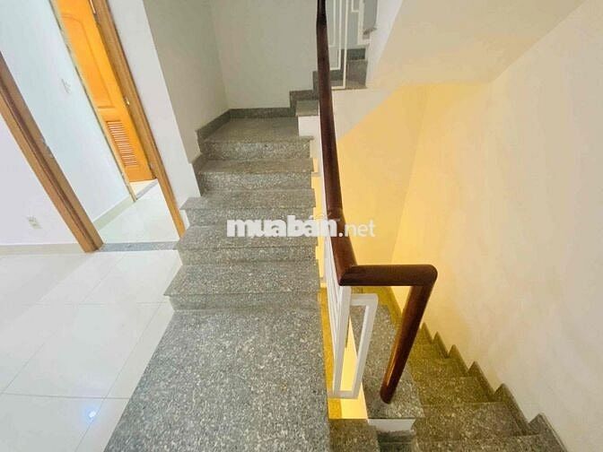 Cho thuê nhà mặt tiền đường số quận 7