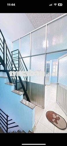 CHO THUÊ NHÀ Q4 KHU ĐƯỜNG SỐ HẺM 6m