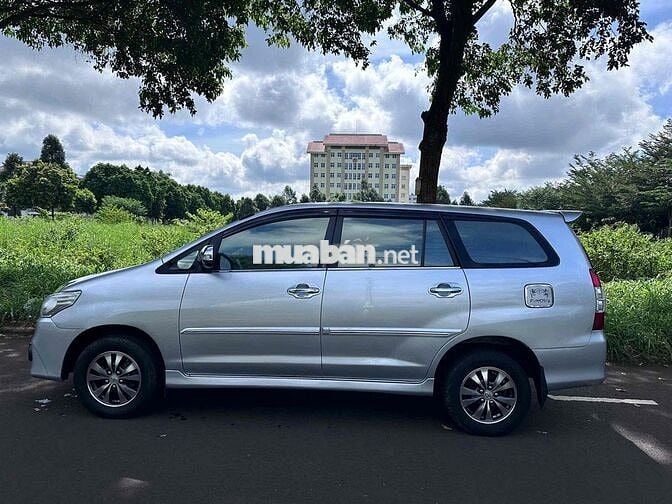 Toyota Innova 2016 E số sàn