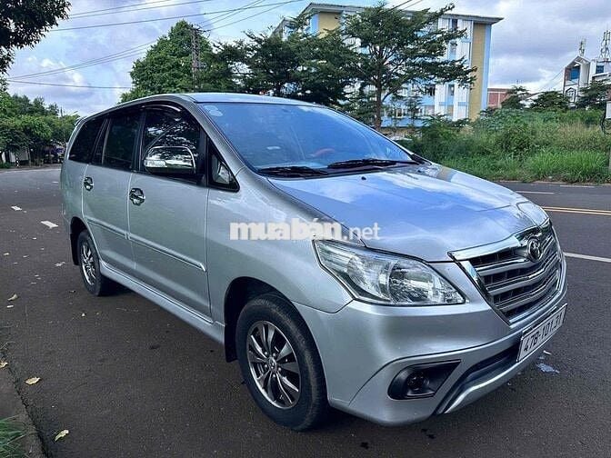 Toyota Innova 2016 E số sàn