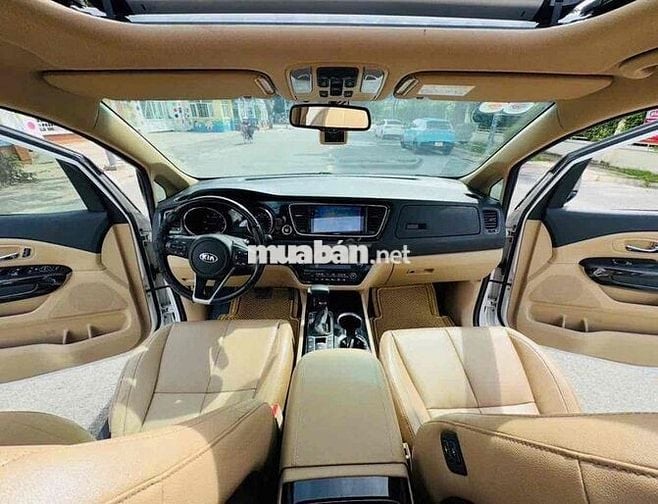 Kia Sedona 2019 2.2 DAT Luxury - 80000 km