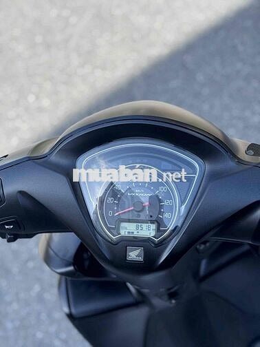 Vision 2022 đi lướt odo 8000km