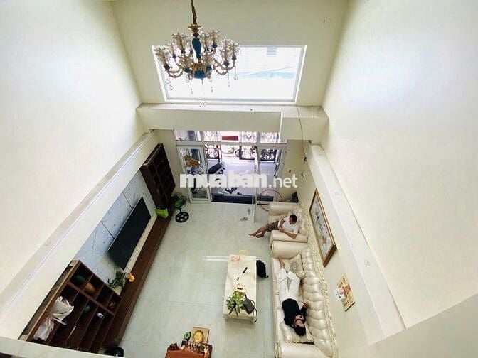 Bán Nhà Mặt Tiền Hẻm Đường Phạm Hữu Lầu, Giáp Phú Mỹ Hưng 4.6 x16 CHỉ