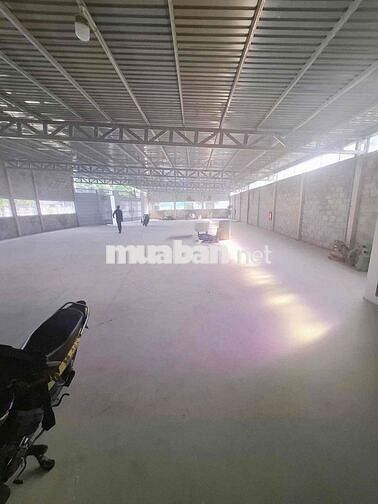 cho thuê mặt bằng kinh doanh mới xây sạch đẹp kho bãi