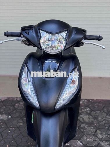 Vision 2022 đi lướt odo 8000km