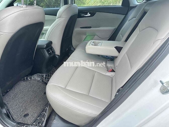 Kia Cerato 2020 1.6 AT Luxury  - 89000 km