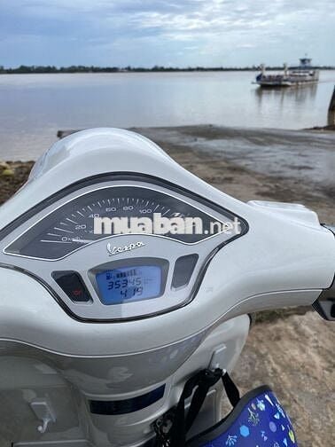 Vespa primavera máy zin biển đấu giá 50AA-00345