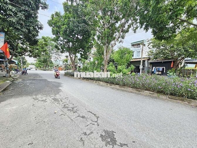 Đất đẹp trục chính kinh doanh kdc Tứ Hải thông kdc Biconsi Dĩ An