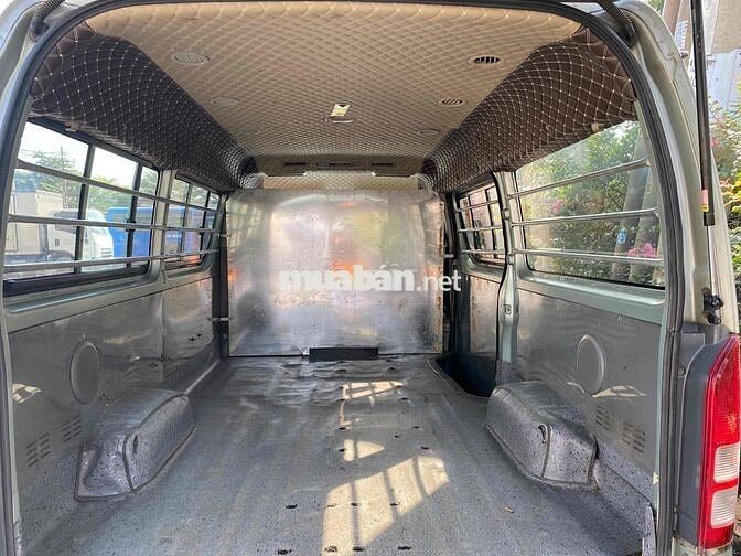Toyota Hiace 2008 Commuter 2.5 - 234567 km