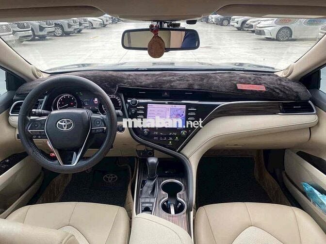Toyota Camry 2019 2.5Q - tự động HÃNG BH 1 năm