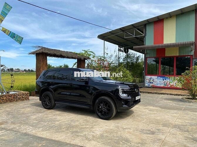 Ford Everest 2023 Sport 2.0L 4x2 AT - 30000 km