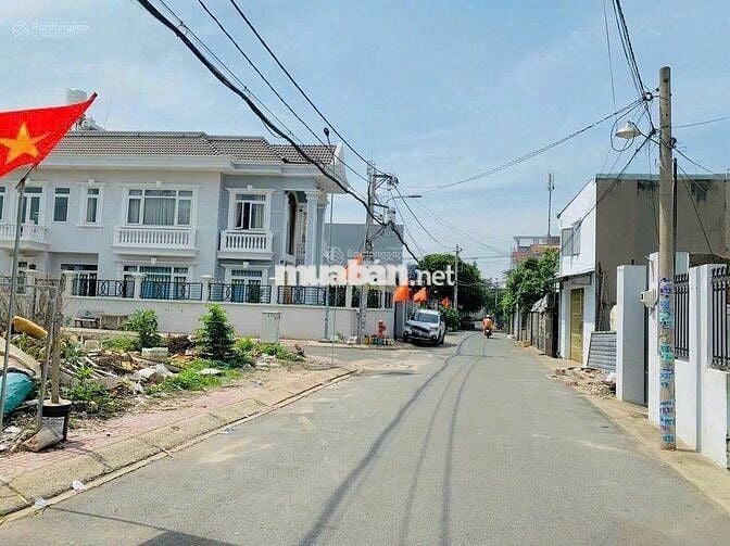 LÔ ĐẸP NGAY SÁT PHẠM VĂN ĐỒNG - 78,4M2 - 6,2TỶ- Hẻm xe hơi quay đầu