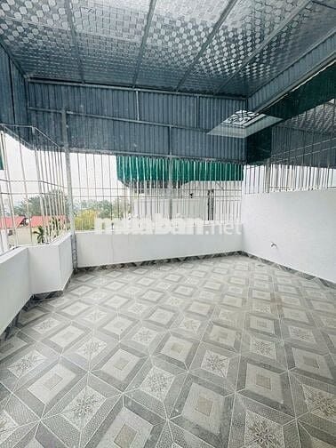Nhà 5T*31m2 sát đường Quốc Lộ 6-cách bến xe Yên Nghĩa 2km. Giá 4,05 tỷ