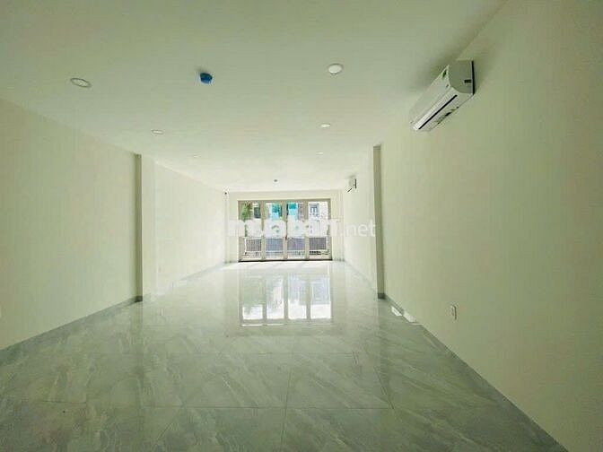 CHO THUÊ MẶT BẰNG KHU HIM LAM, QUẬN 7. DT 5X15M, THANG MÁY, MÁY LẠNH.