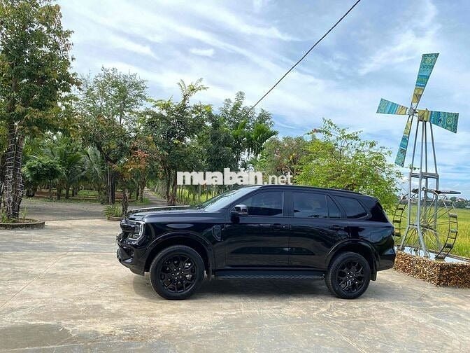 Ford Everest 2023 Sport 2.0L 4x2 AT - 30000 km