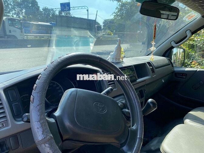 Toyota Hiace 2008 Commuter 2.5 - 234567 km