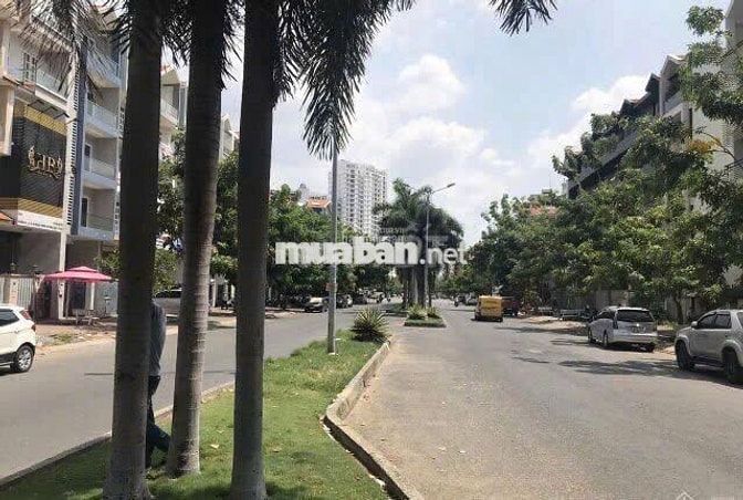 CHO THUÊ MẶT BẰNG KHU HIM LAM, QUẬN 7. DT 5X15M, THANG MÁY, MÁY LẠNH.