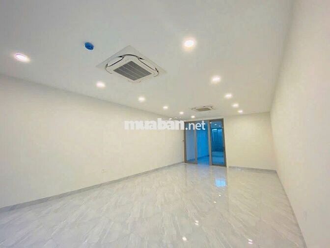 CHO THUÊ MẶT BẰNG KHU HIM LAM, QUẬN 7. DT 5X15M, THANG MÁY, MÁY LẠNH.