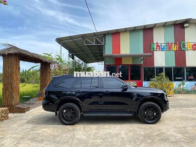 Ford Everest 2023 Sport 2.0L 4x2 AT - 30000 km