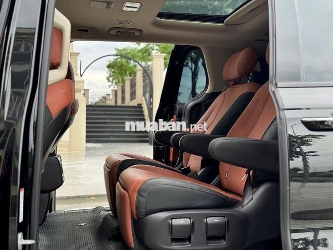 Kia Carnival 2024 2.2D Signature 7s - 3vkm 1tỷ368