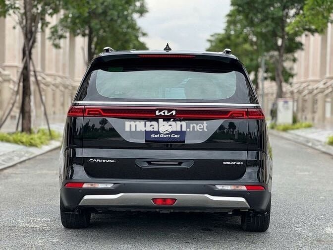 Kia Carnival 2024 2.2D Signature 7s - 3vkm 1tỷ368