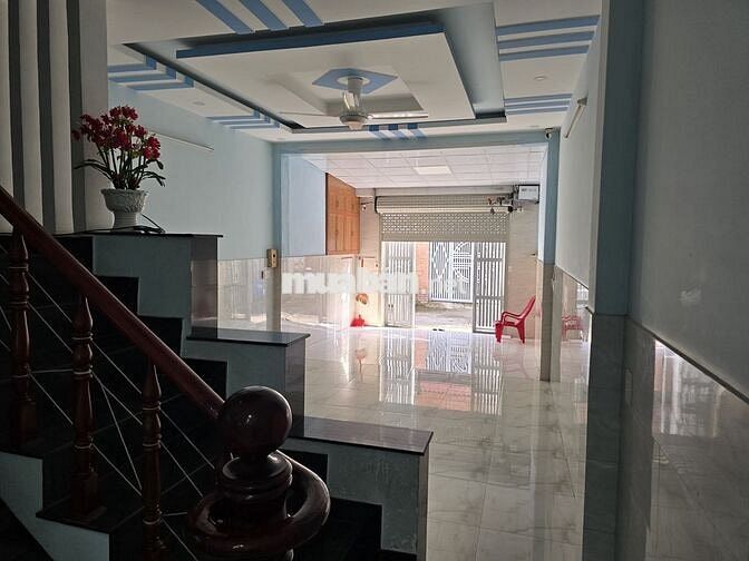 Cần cho thuê nhà nguyên căn, 3 PN, 1 PK, 1 bếp, sân phơi; 2 WC; Hẻm 5m