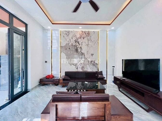 BÁN NHÀ VƯỜN 7,2 X 23M SÂN VƯỜN MÁT MẺ , THƯ GIÃN 