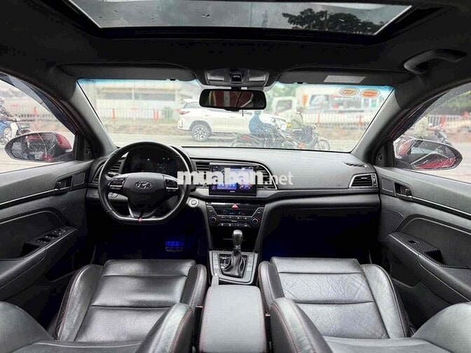 Hyundai Elantra 2019 Sport 1.6 AT - 660000 km