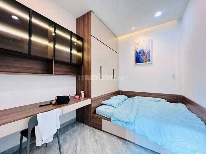 BÁN NHÀ VƯỜN 7,2 X 23M SÂN VƯỜN MÁT MẺ , THƯ GIÃN 