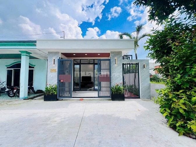 BÁN NHÀ VƯỜN 7,2 X 23M SÂN VƯỜN MÁT MẺ , THƯ GIÃN 