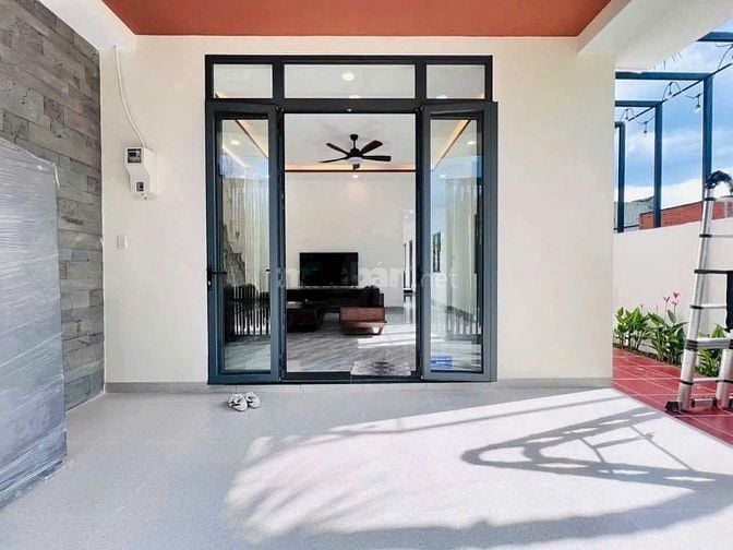 BÁN NHÀ VƯỜN 7,2 X 23M SÂN VƯỜN MÁT MẺ , THƯ GIÃN 