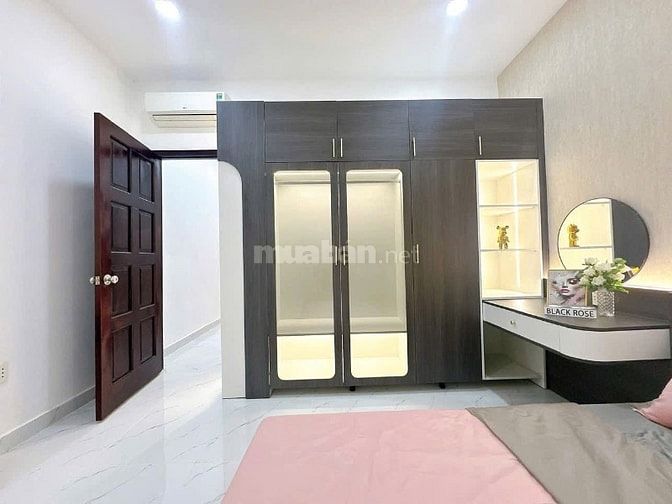 Bán nhà dt 56m2 đúc 3 tầng gần uỷ ban quận 12 giá 5 tỷ 950.