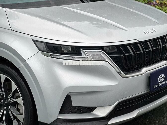 Kia Carnival 2022 2.2D Luxury 8 chỗ chưa đến 1 tỷ