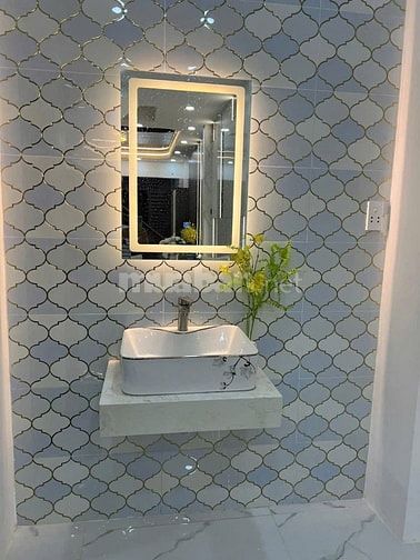 Bán nhà dt 56m2 đúc 3 tầng gần uỷ ban quận 12 giá 5 tỷ 950.