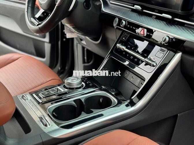 Kia Carnival 2024 2.2D Signature 7s - 3vkm 1tỷ368