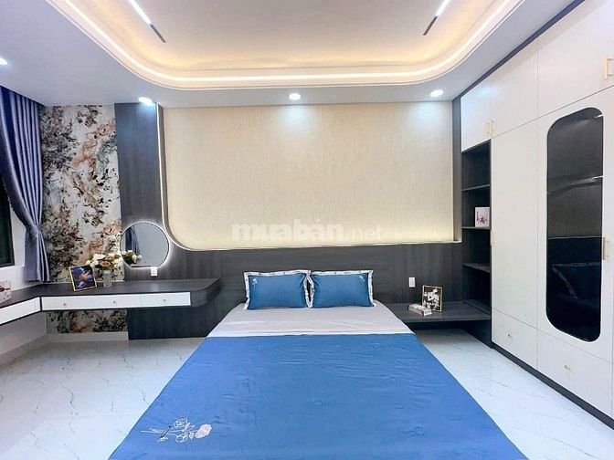 Bán nhà dt 56m2 đúc 3 tầng gần uỷ ban quận 12 giá 5 tỷ 950.