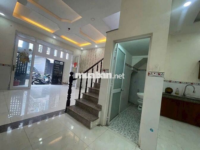 VỢ CHỒNG TÔI CẦN BÁN GẤP CĂN NHÀ MẶT TIỀN ĐƯỜNG QUỐC LỘ 13, 78m2 TPHCM