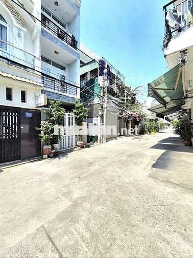 VỢ CHỒNG TÔI CẦN BÁN GẤP CĂN NHÀ MẶT TIỀN ĐƯỜNG QUỐC LỘ 13, 78m2 TPHCM