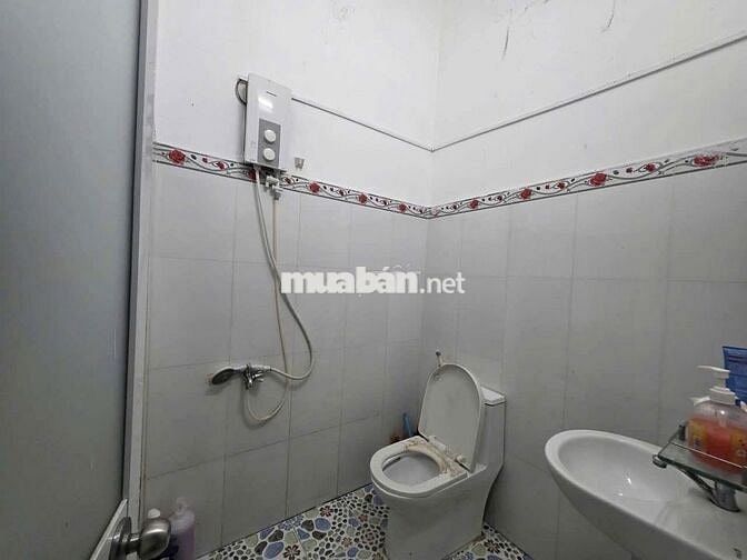 VỢ CHỒNG TÔI CẦN BÁN GẤP CĂN NHÀ MẶT TIỀN ĐƯỜNG QUỐC LỘ 13, 78m2 TPHCM
