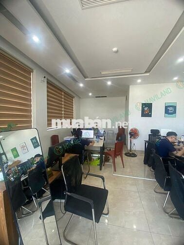 Cho thuê MB 65m2, mặt tiền 8m, Phạm Văn Đồng, Vincom
