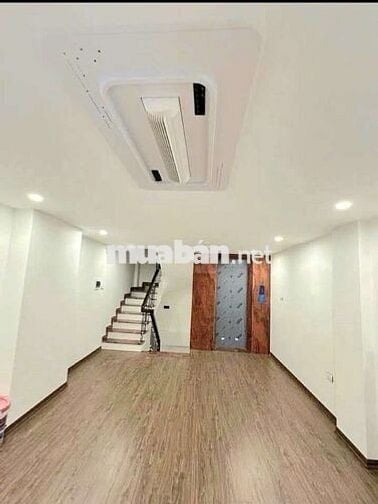 Tôi cần bán nhà Hào Nam 6tầng thang máy full nội thất.