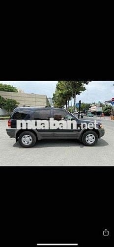 Ford Escape 2004 2.0L 4x4 MT - 105000 km