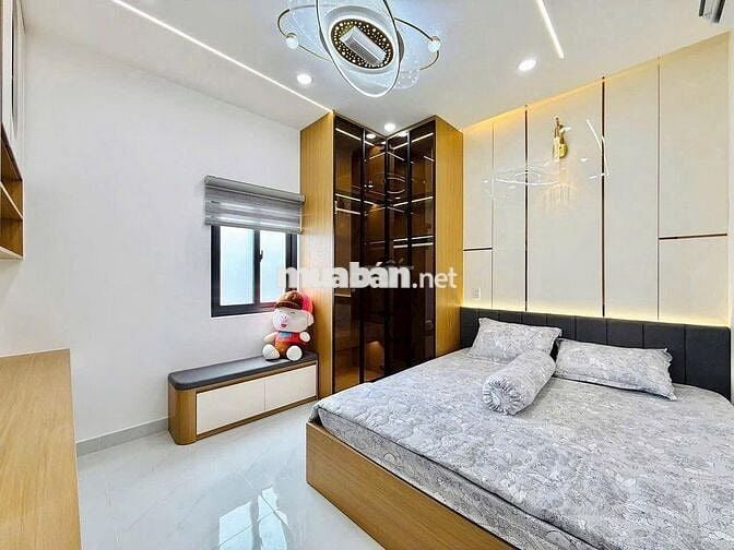 Bán nhà Nguyễn Cảnh Chân Q1, giá 8ty650, 60m2 , 4PN, 4WC, hẻm oto, SHR
