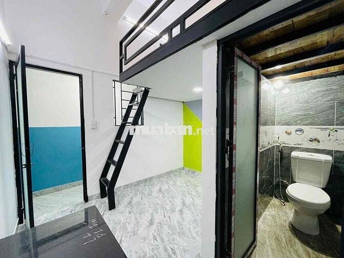 PHÒNG MỚI XÂY NGAY BÙI ĐÌNH TUÝ CÓ 2 CỬA SỔ THOÁNG MÁT GÁC CAO