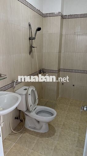 Cho thuê nhà hẻm xe tải 64m2 - 4 PN