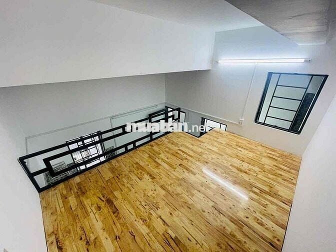 PHÒNG MỚI XÂY NGAY BÙI ĐÌNH TUÝ CÓ 2 CỬA SỔ THOÁNG MÁT GÁC CAO