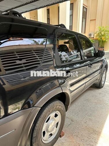 Ford Escape 2004 2.0L 4x4 MT - 105000 km