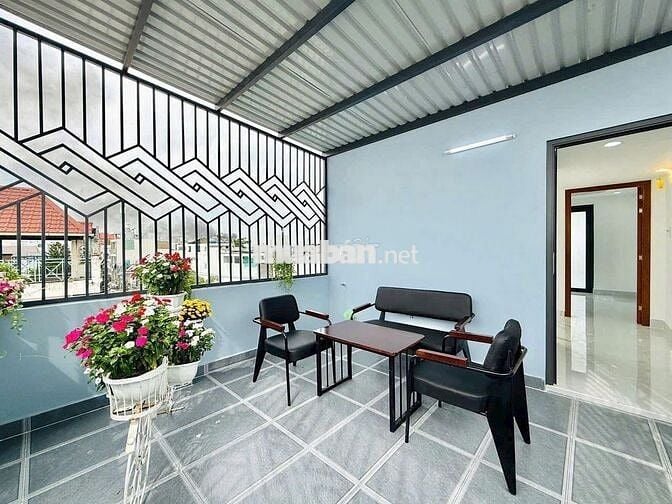 Bán nhà Nguyễn Cảnh Chân Q1, giá 8ty650, 60m2 , 4PN, 4WC, hẻm oto, SHR
